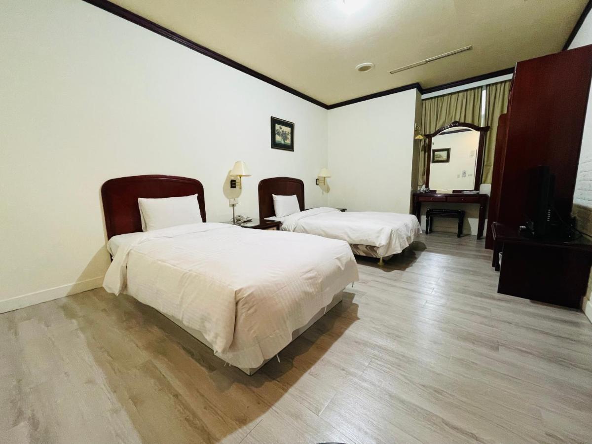 Abbo Hotel Tainan Exterior photo