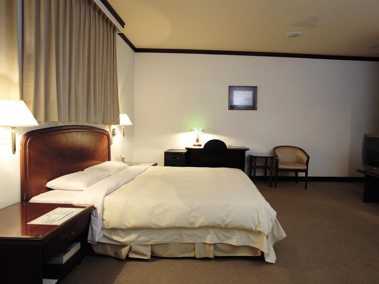 Abbo Hotel Tainan Exterior photo